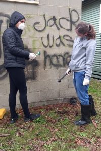 11th Ballarat Guides clean graffiti 4
