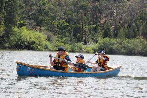 BallaratGirlGuides Canoeing 8237