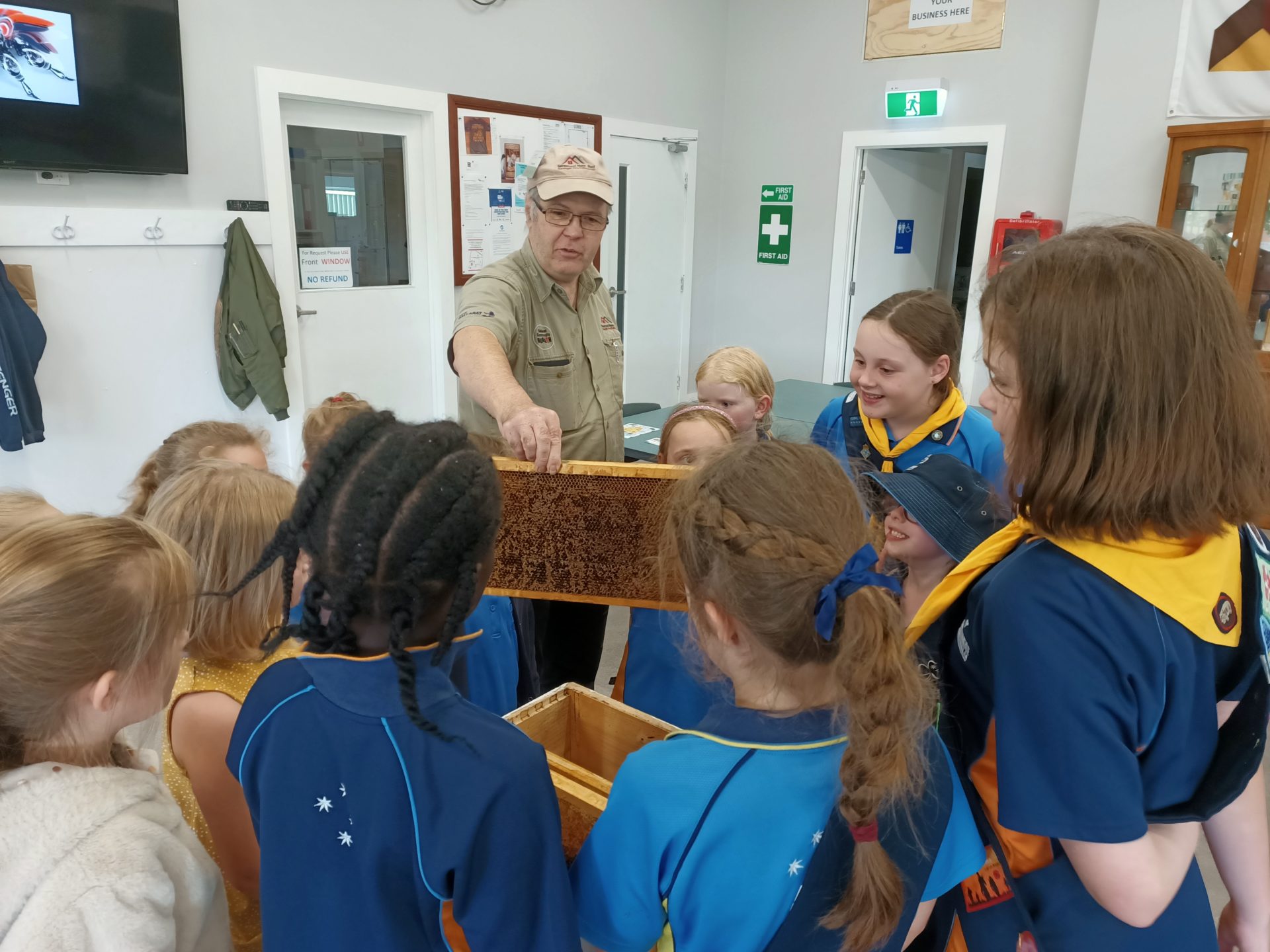 Delacombe Guides 2021 BeeKeeper 175049