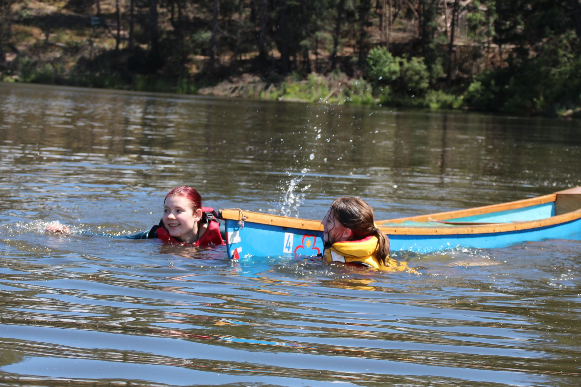 GirlGuidesBallarat canoeing 8337