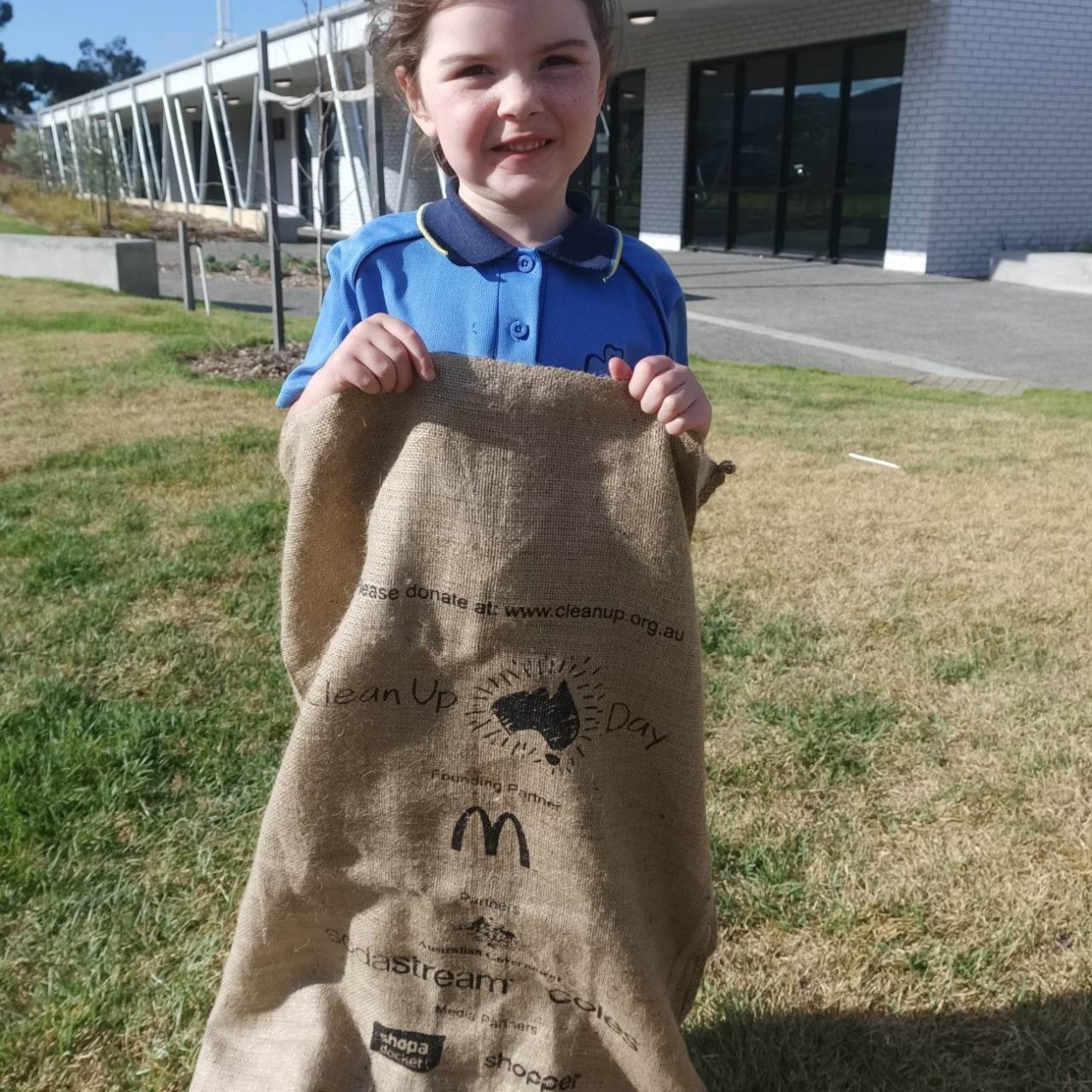 Delacombe Junior Guides Clean Up 2023 (4)