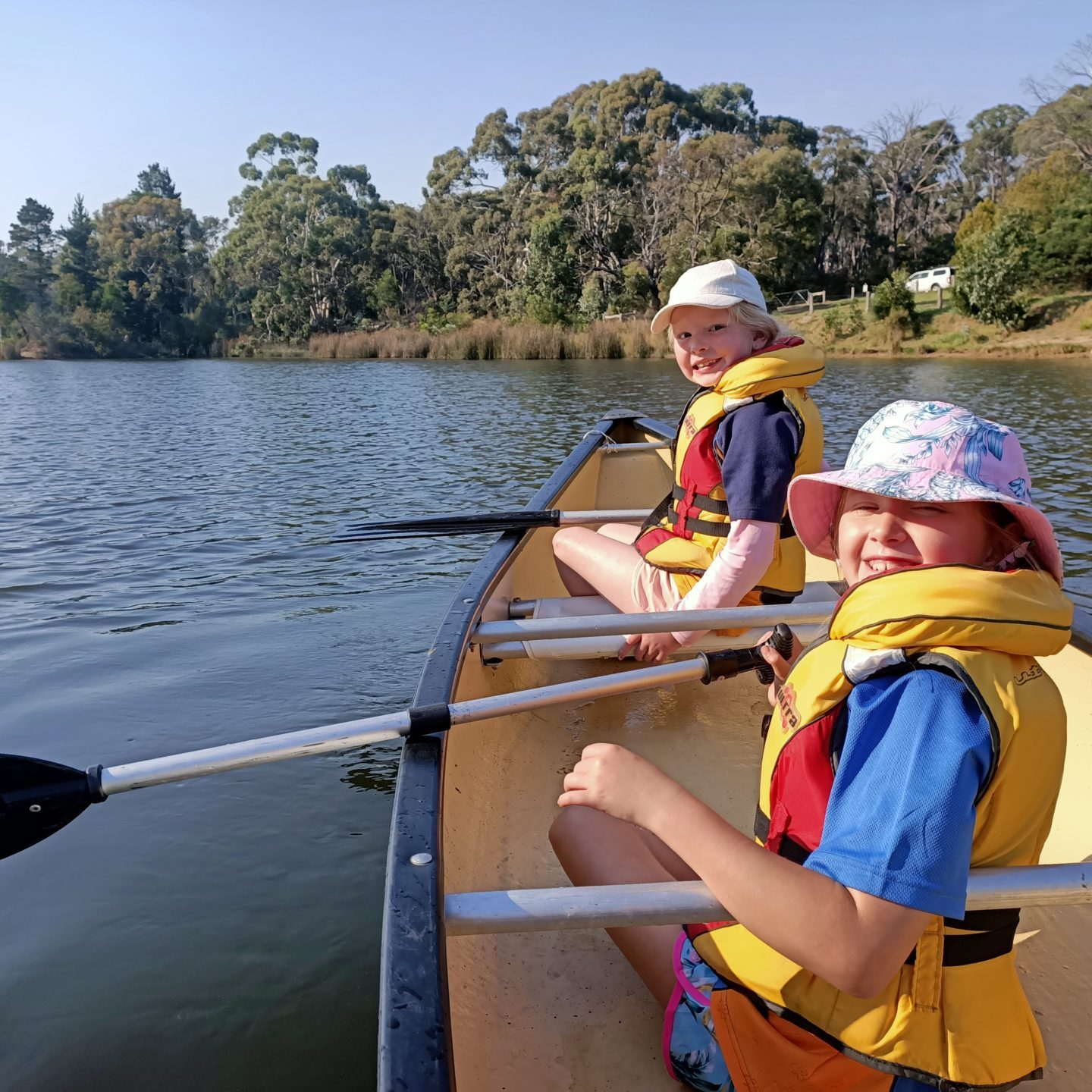 Girl Guides Ballarat Canoeing 2021